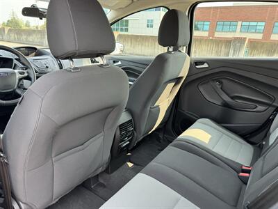 2013 Ford C-MAX Hybrid SE - Photo 14 - Gresham, OR 97030