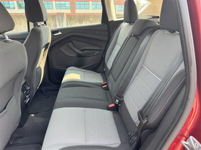 2013 Ford C-MAX Hybrid SE - Photo 15 - Gresham, OR 97030