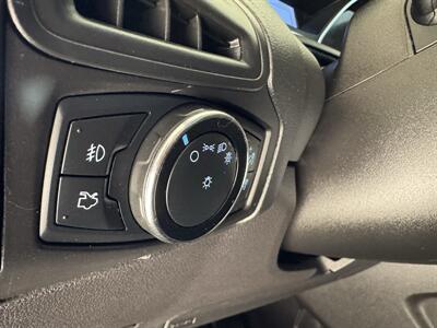 2014 Ford Focus SE - Photo 24 - Gresham, OR 97030