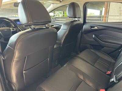 2014 Ford Focus SE - Photo 13 - Gresham, OR 97030