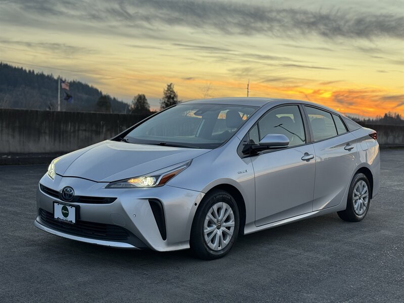2019 Toyota Prius LE  