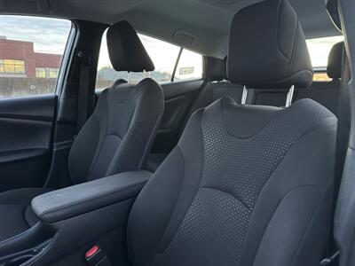 2019 Toyota Prius LE   - Photo 13 - Gresham, OR 97030