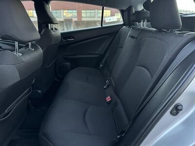 2019 Toyota Prius LE   - Photo 15 - Gresham, OR 97030