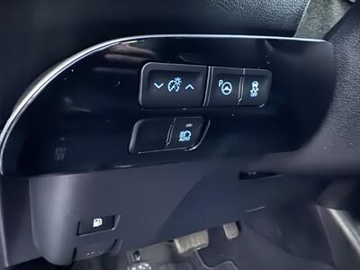 2019 Toyota Prius LE   - Photo 25 - Gresham, OR 97030