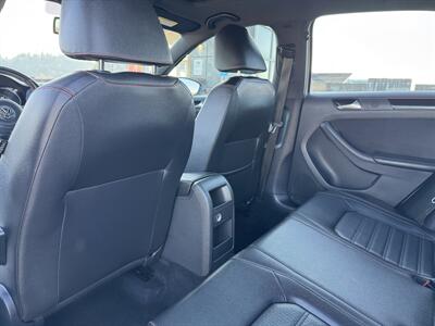 2016 Volkswagen Jetta 2.0T GLI SE   - Photo 16 - Gresham, OR 97030