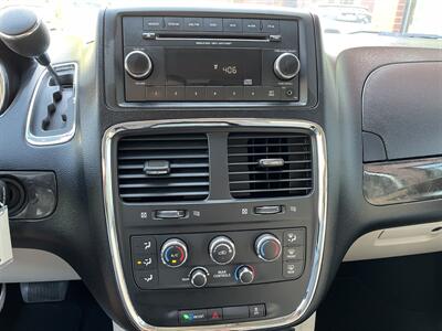 2012 Dodge Grand Caravan SXT  w/ STO-N-GO - Photo 28 - Gresham, OR 97030