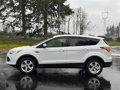 2016 Ford Escape SE   - Photo 2 - Gresham, OR 97030