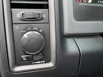 2016 RAM 1500 Crew Cab Tradesman 4x4 - Photo 25 - Gresham, OR 97030
