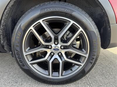 2016 Ford Explorer Sport AWD - Photo 11 - Gresham, OR 97030