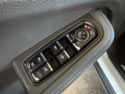 2017 Porsche Macan 2.0T - Photo 29 - Gresham, OR 97030