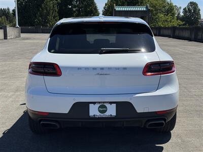 2017 Porsche Macan 2.0T - Photo 4 - Gresham, OR 97030