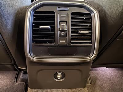 2017 Porsche Macan 2.0T - Photo 32 - Gresham, OR 97030