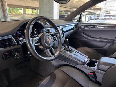 2017 Porsche Macan 2.0T - Photo 12 - Gresham, OR 97030