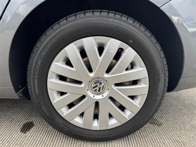 2013 Volkswagen Jetta SportWagen S PZEV - Photo 10 - Gresham, OR 97030