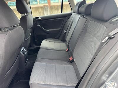 2013 Volkswagen Jetta SportWagen S PZEV - Photo 15 - Gresham, OR 97030