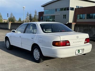 1994 Toyota Camry LE   - Photo 3 - Gresham, OR 97030