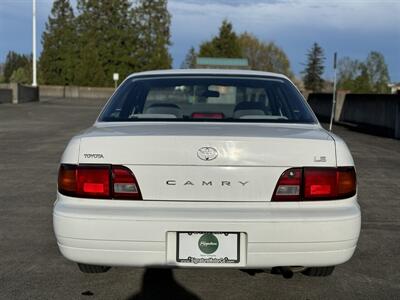 1994 Toyota Camry LE   - Photo 4 - Gresham, OR 97030