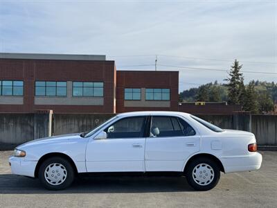 1994 Toyota Camry LE   - Photo 2 - Gresham, OR 97030