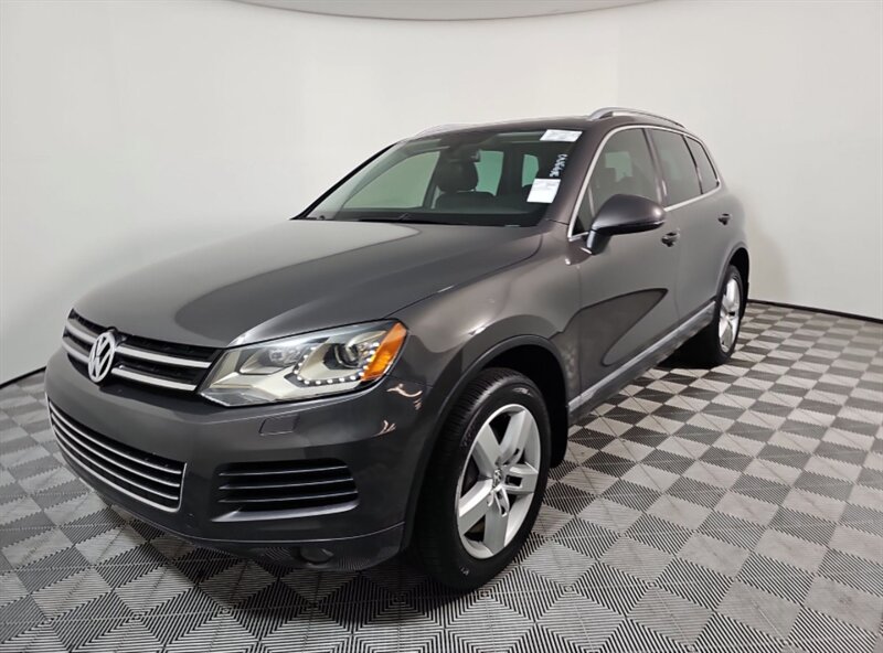 2012 Volkswagen Touareg TDI Sport Lux - Photo 1 - Gresham, OR 97030