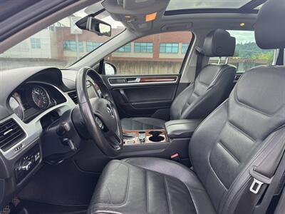 2012 Volkswagen Touareg TDI Sport  Lux AWD - Photo 13 - Gresham, OR 97030