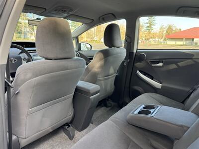 2010 Toyota Prius III  Hybrid - Photo 10 - Gresham, OR 97030
