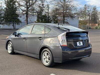 2010 Toyota Prius III  Hybrid - Photo 2 - Gresham, OR 97030