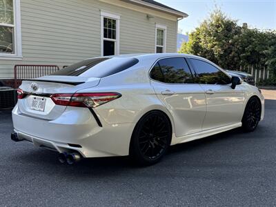 2018 Toyota Camry XSE   - Photo 3 - Gresham, OR 97030