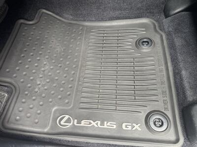 2015 Lexus GX 460 Premium  AWD - Photo 41 - Gresham, OR 97030