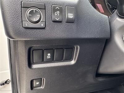 2015 Lexus GX 460 Premium  AWD - Photo 35 - Gresham, OR 97030
