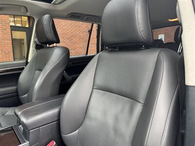 2015 Lexus GX 460 Premium  AWD - Photo 18 - Gresham, OR 97030