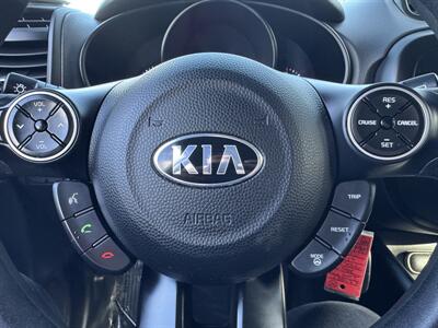2016 Kia Soul LX   - Photo 18 - Gresham, OR 97030