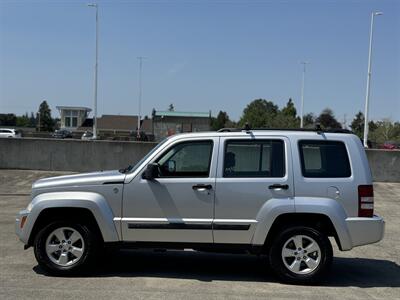 2011 Jeep Liberty Sport  4x4 - Photo 2 - Gresham, OR 97030