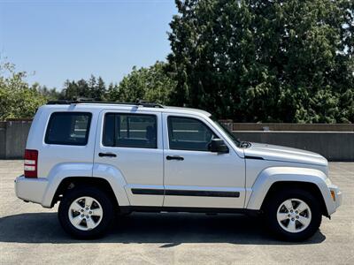 2011 Jeep Liberty Sport  4x4 - Photo 6 - Gresham, OR 97030