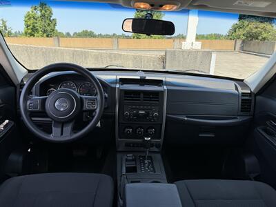 2011 Jeep Liberty Sport  4x4 - Photo 19 - Gresham, OR 97030