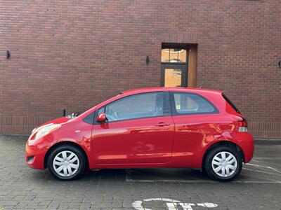2011 Toyota Yaris   - Photo 2 - Gresham, OR 97030