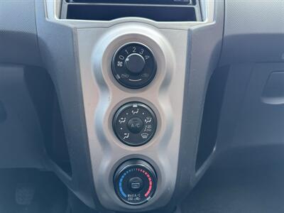 2011 Toyota Yaris   - Photo 19 - Gresham, OR 97030