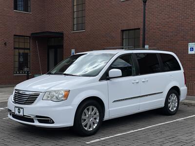 2014 Chrysler Town & Country Touring LWB  w/ STO-N-GO - Photo 1 - Gresham, OR 97030