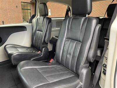 2014 Chrysler Town & Country Touring LWB  w/ STO-N-GO - Photo 17 - Gresham, OR 97030