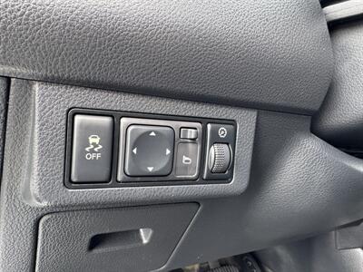 2011 Nissan Versa 1.8 SL   - Photo 19 - Gresham, OR 97030