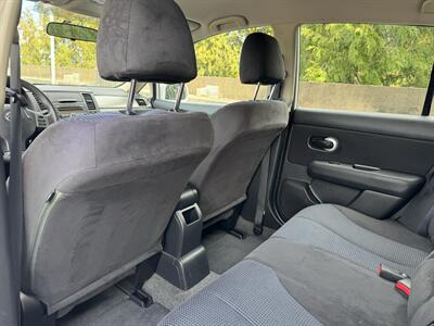 2011 Nissan Versa 1.8 SL   - Photo 13 - Gresham, OR 97030