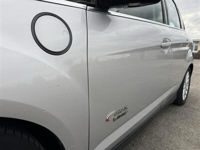 2016 Ford C-MAX Energi SEL  Plug-In Hybrid - Photo 9 - Gresham, OR 97030