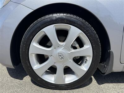 2012 Hyundai Elantra Limited - Photo 11 - Gresham, OR 97030
