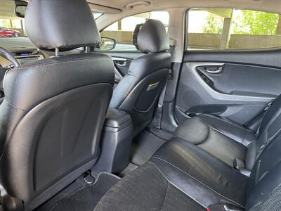 2012 Hyundai Elantra Limited - Photo 15 - Gresham, OR 97030