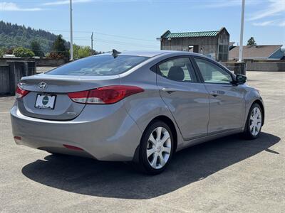 2012 Hyundai Elantra Limited - Photo 5 - Gresham, OR 97030