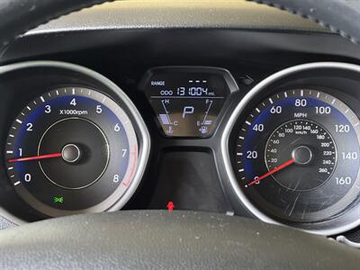 2012 Hyundai Elantra Limited - Photo 21 - Gresham, OR 97030