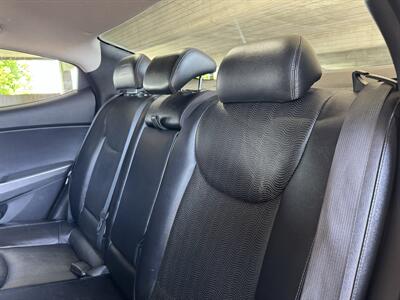2012 Hyundai Elantra Limited - Photo 17 - Gresham, OR 97030