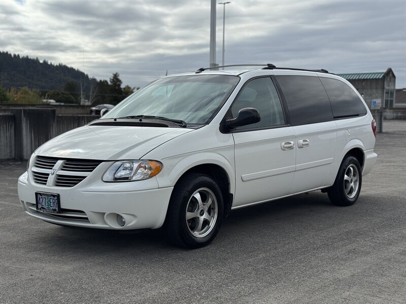 2006 Dodge Grand Caravan SXT w/ STO-N-GO - Photo 1 - Gresham, OR 97030