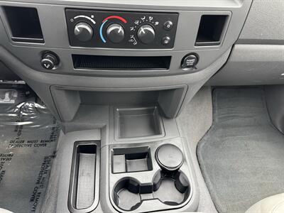 2006 Dodge Ram 3500 SLT  SB Mega Cab - Photo 29 - Gresham, OR 97030