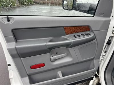 2006 Dodge Ram 3500 SLT  SB Mega Cab - Photo 33 - Gresham, OR 97030