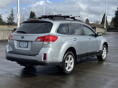 2012 Subaru Outback 2.5i Premium AWD - Photo 4 - Gresham, OR 97030